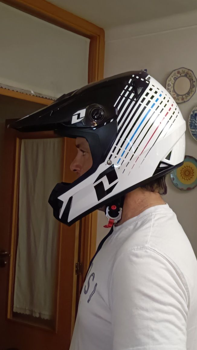 Capacete homem mx
