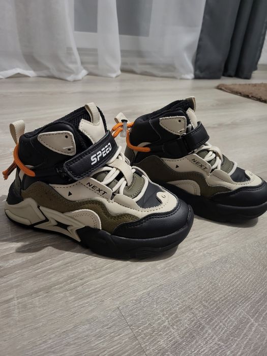 Продам пакет речей на хлопчика 5- 6 років