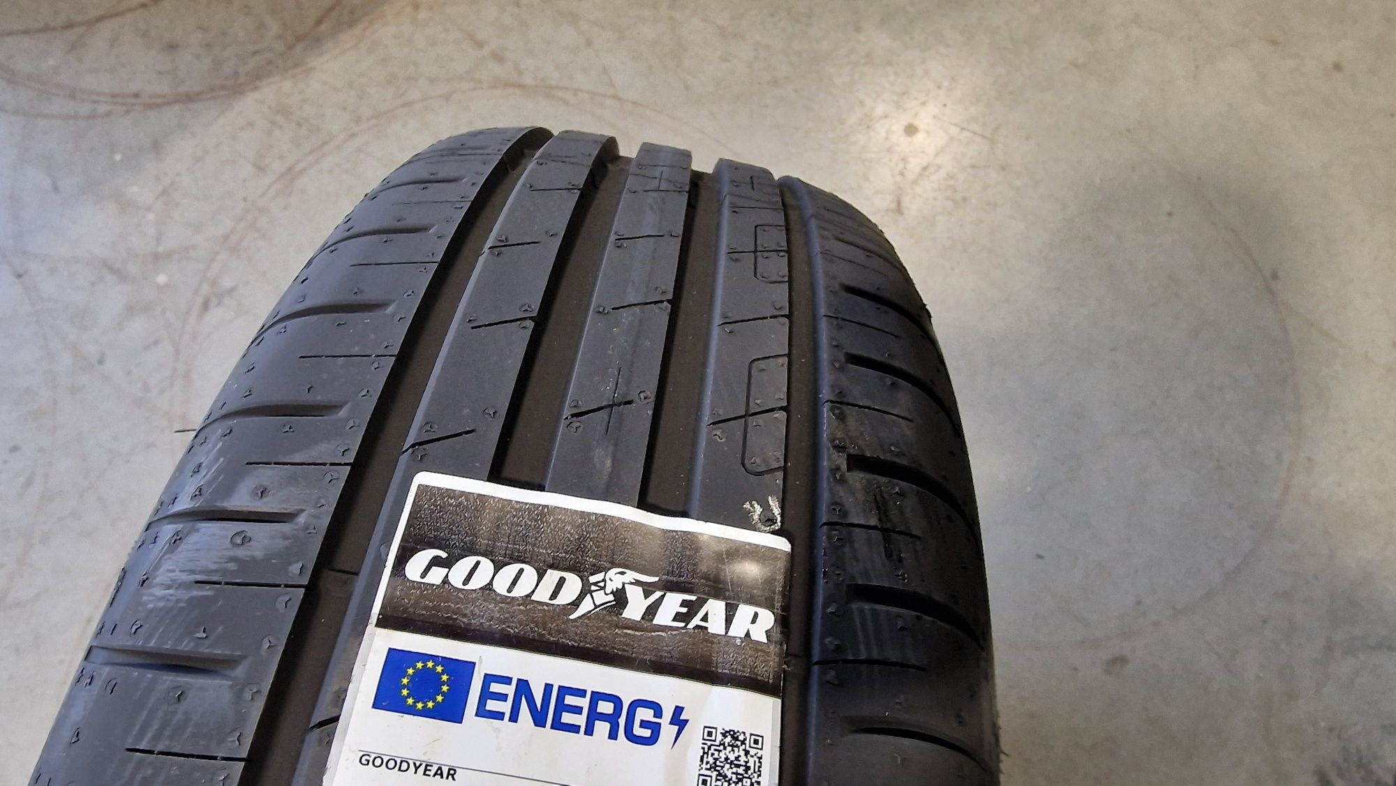 Nowe Opony Letnie Goodyear EfficentGrip Performance 92H 205/60R16 2024