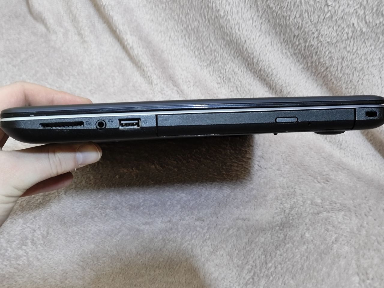 Ігровий ноутбук 15.6"/i5-8250u/Mx 130/8озу/240ssd