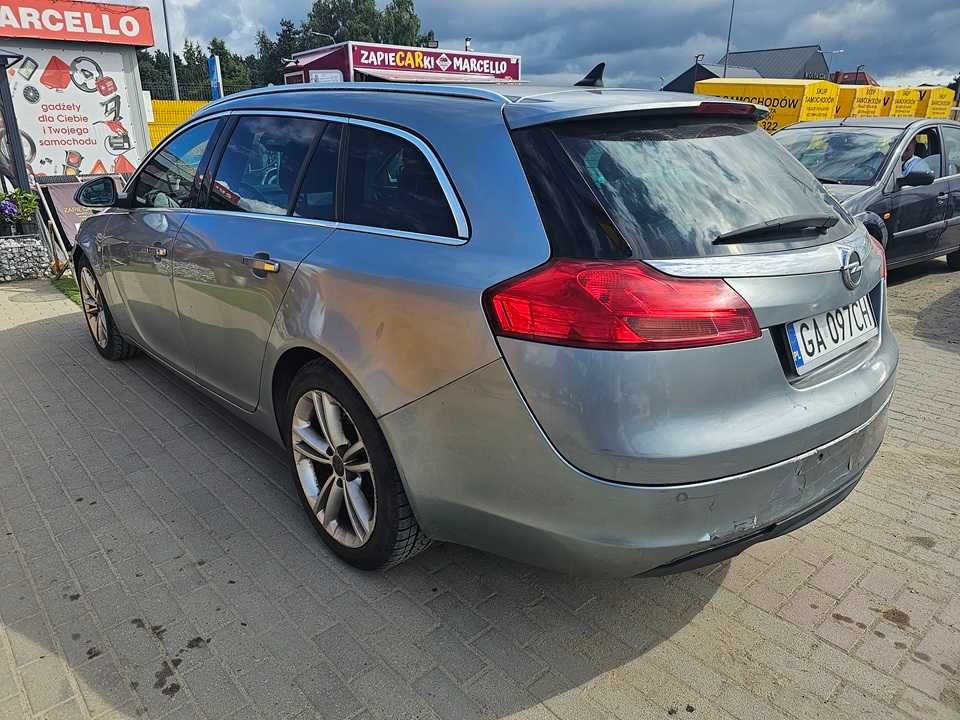 Opel Insignia 2.0 CDTI/2010r/bogate wyposażenie/Opłaty aktu/climatroni