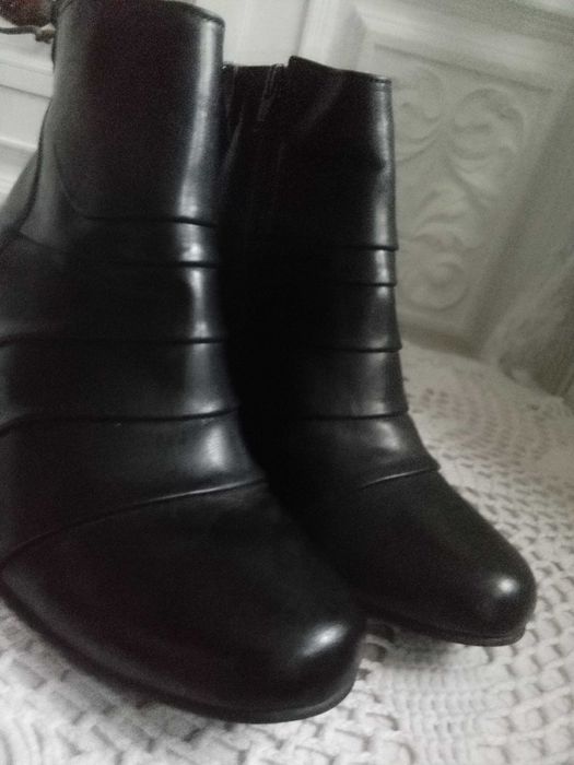 prawie NOWE skórzany buty botki damskie zimowe ocieplane 38