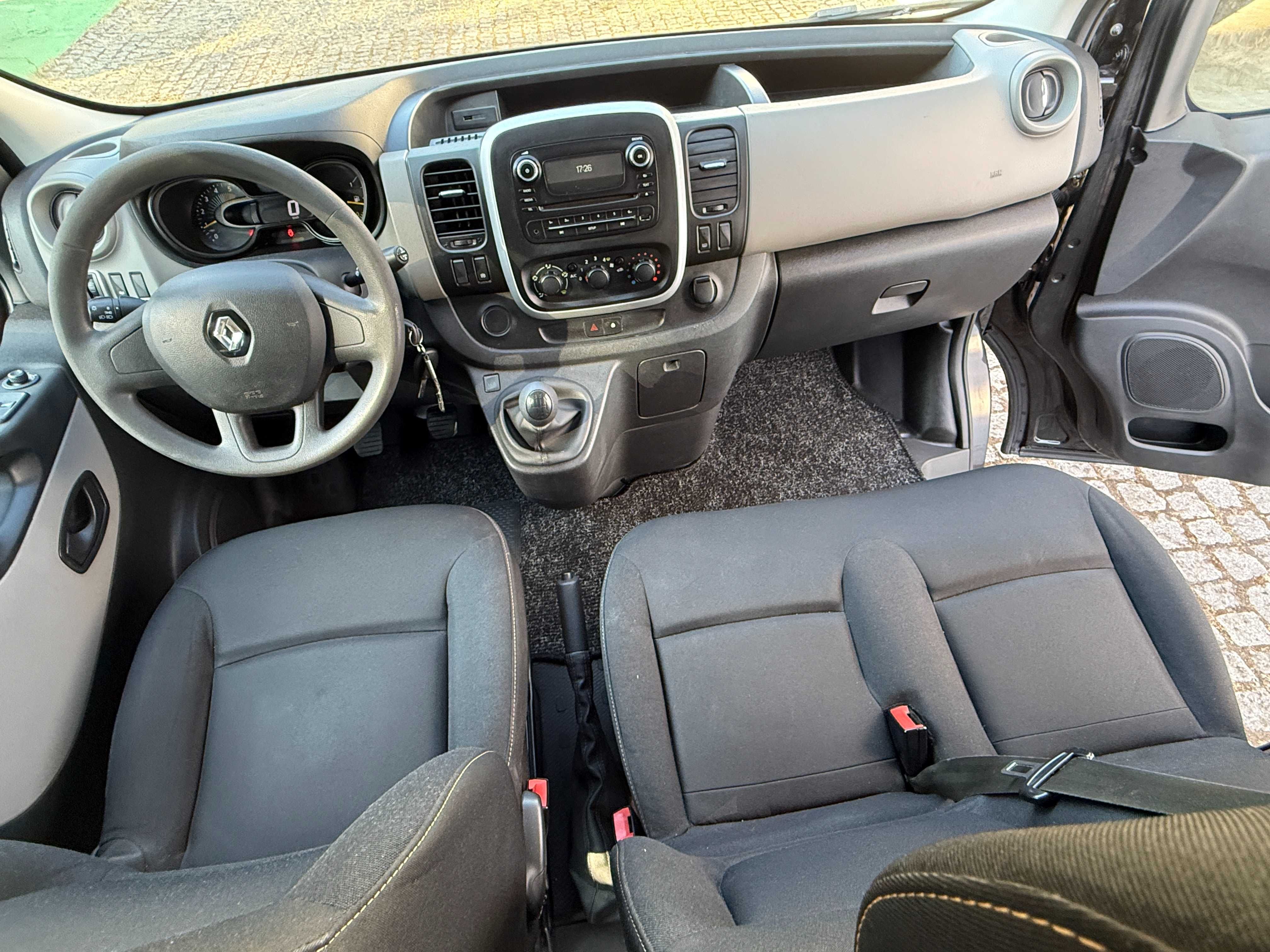 Renault Trafic 1.6 dCi | 9 Lugares | 2016 | Nacional | Com Garantia