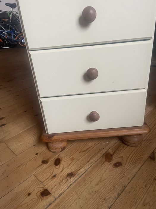 Komoda z szufladami sosnowa