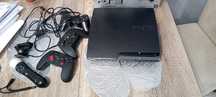 PlayStation 3 z padami i kontrolerem ruchu