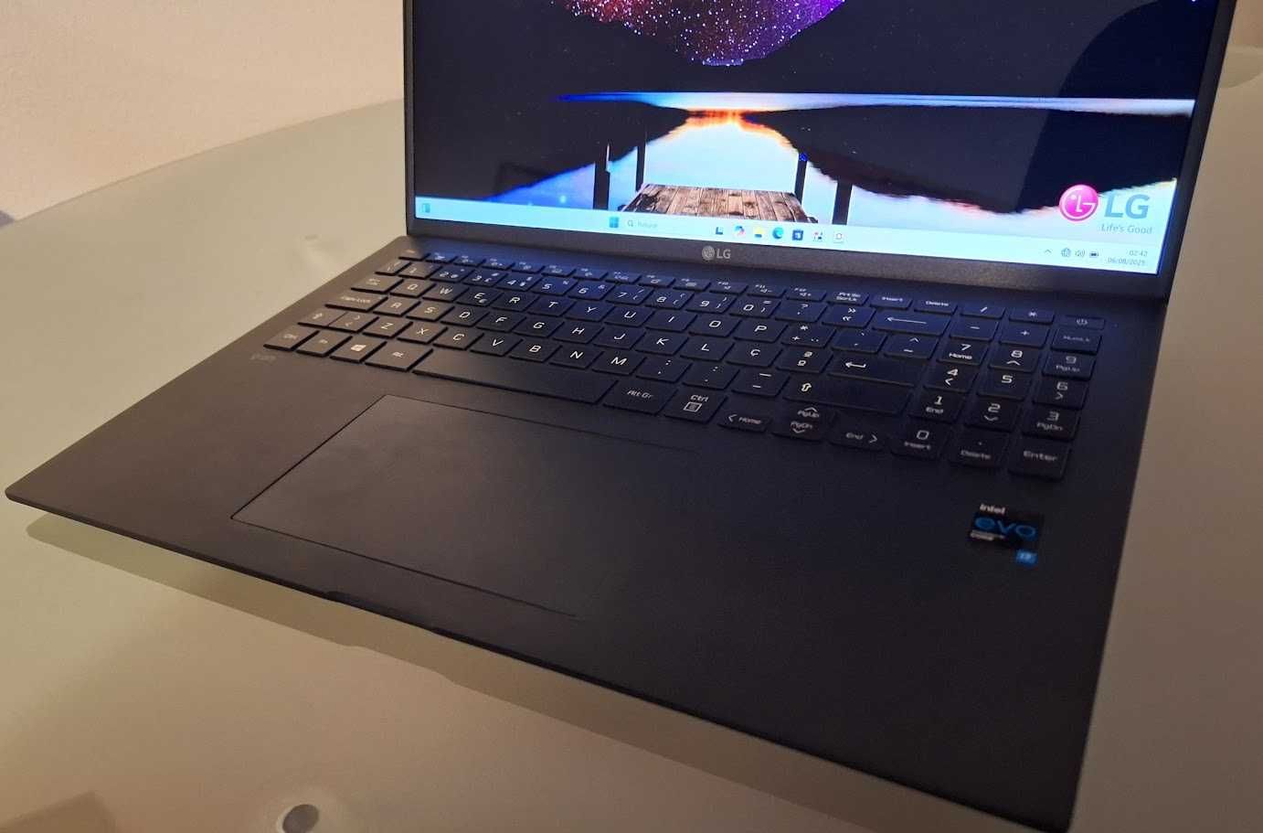 Portátil LG gram - Processador i7, 16 GB RAM, Nvme 512 GB e Nvme 2 TB