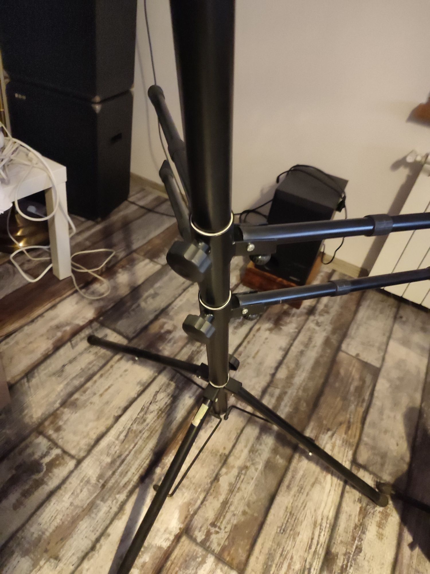 Sprzedam stojak pod kibord