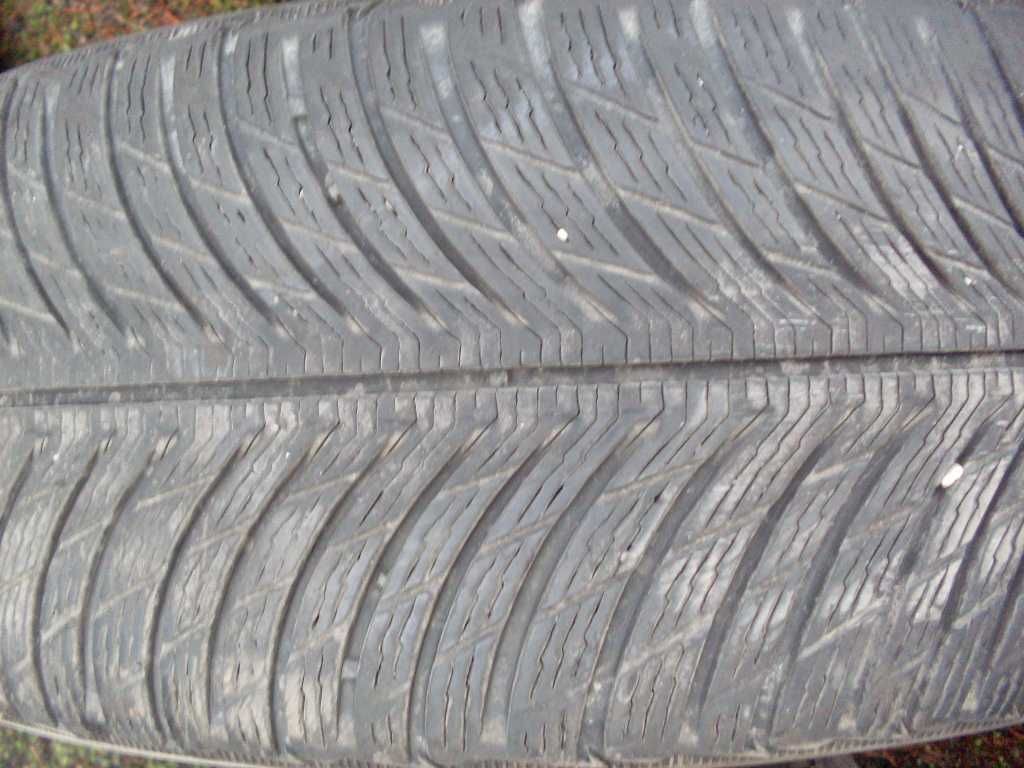 Opony 4 sztuki Michelin  Pilot 5, rozmiar  235/55r17