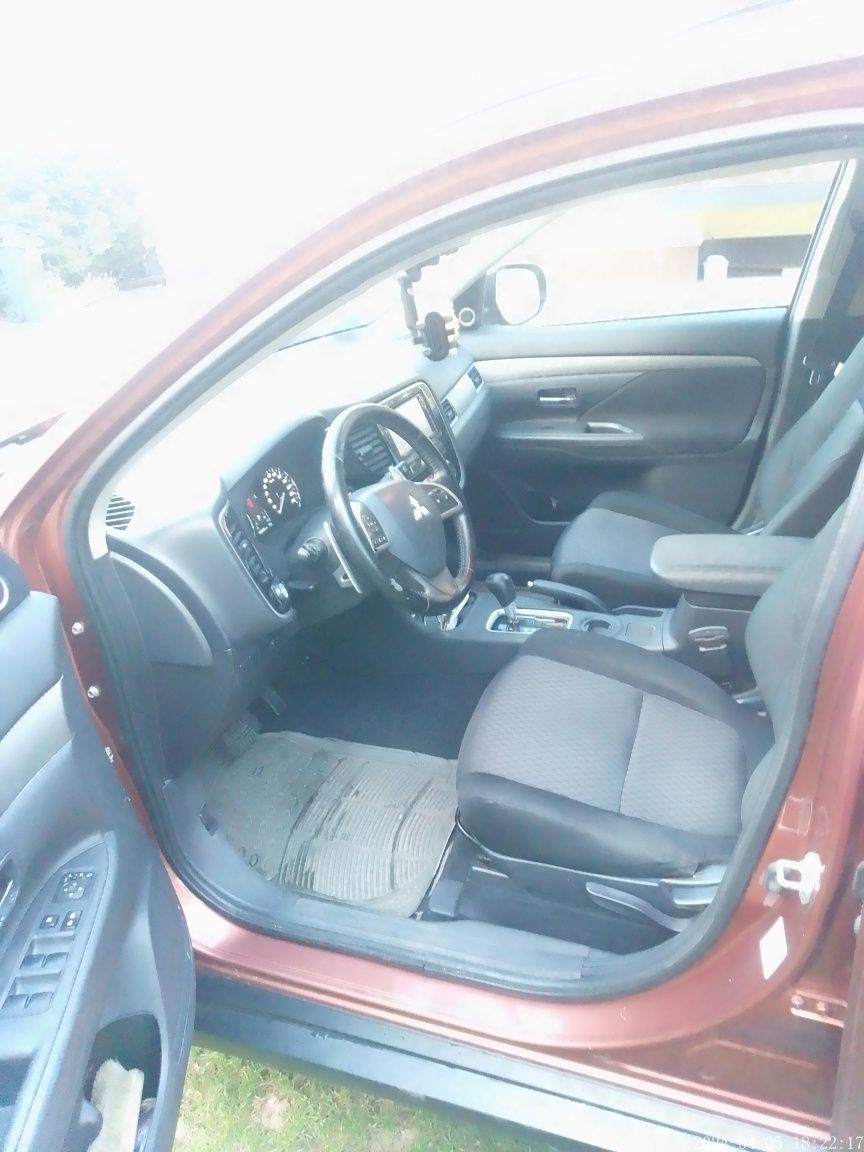 Mitsubishi Outlander 2012r. 2.0 Ben.+ Gaz
