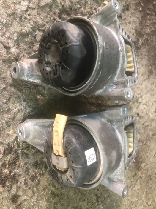 Ауді Подушка двигуна Ауді а4в9 2016 -2020р