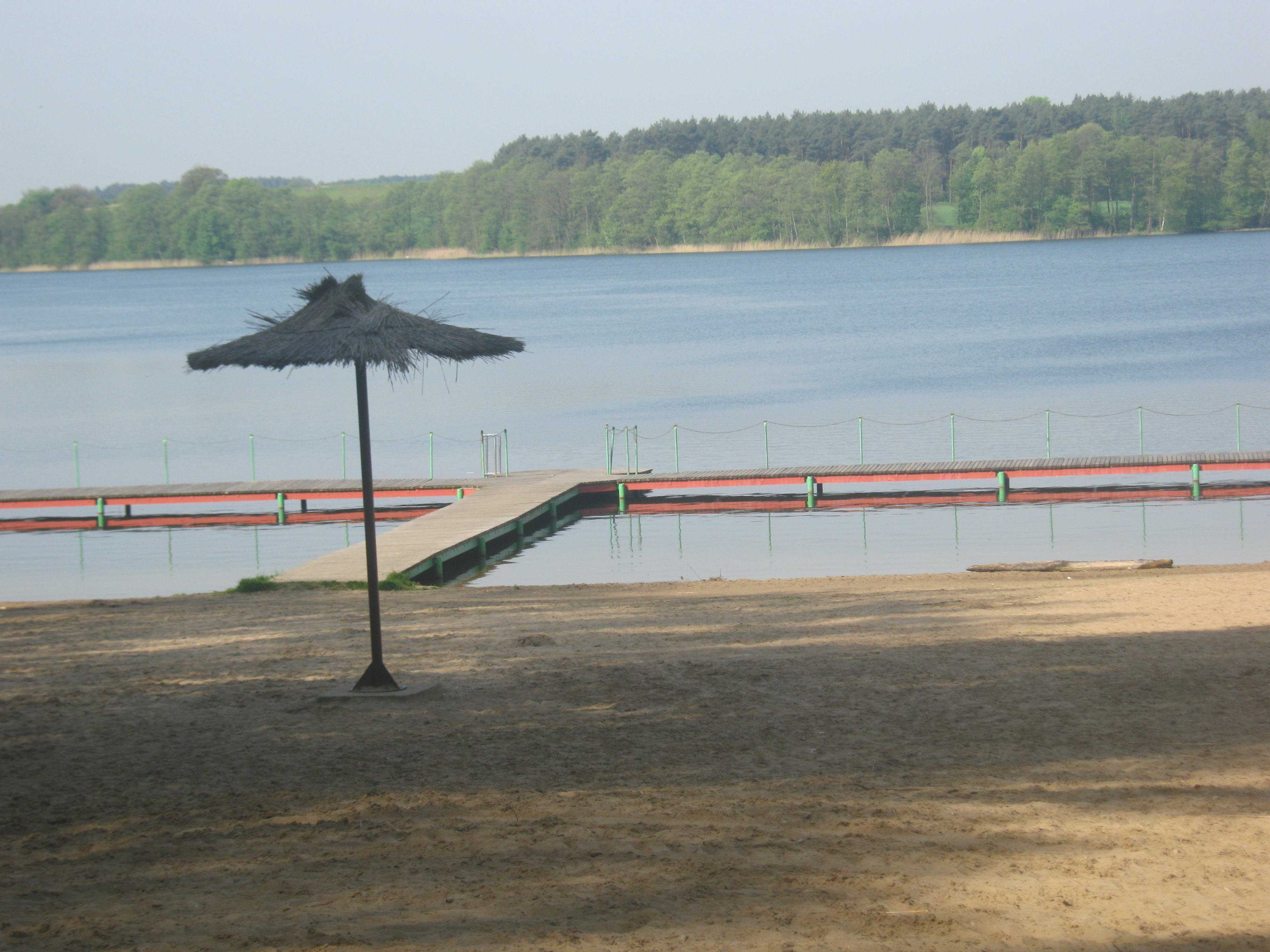 Domek wolnostojący nad jeziorem 80 m  plaża