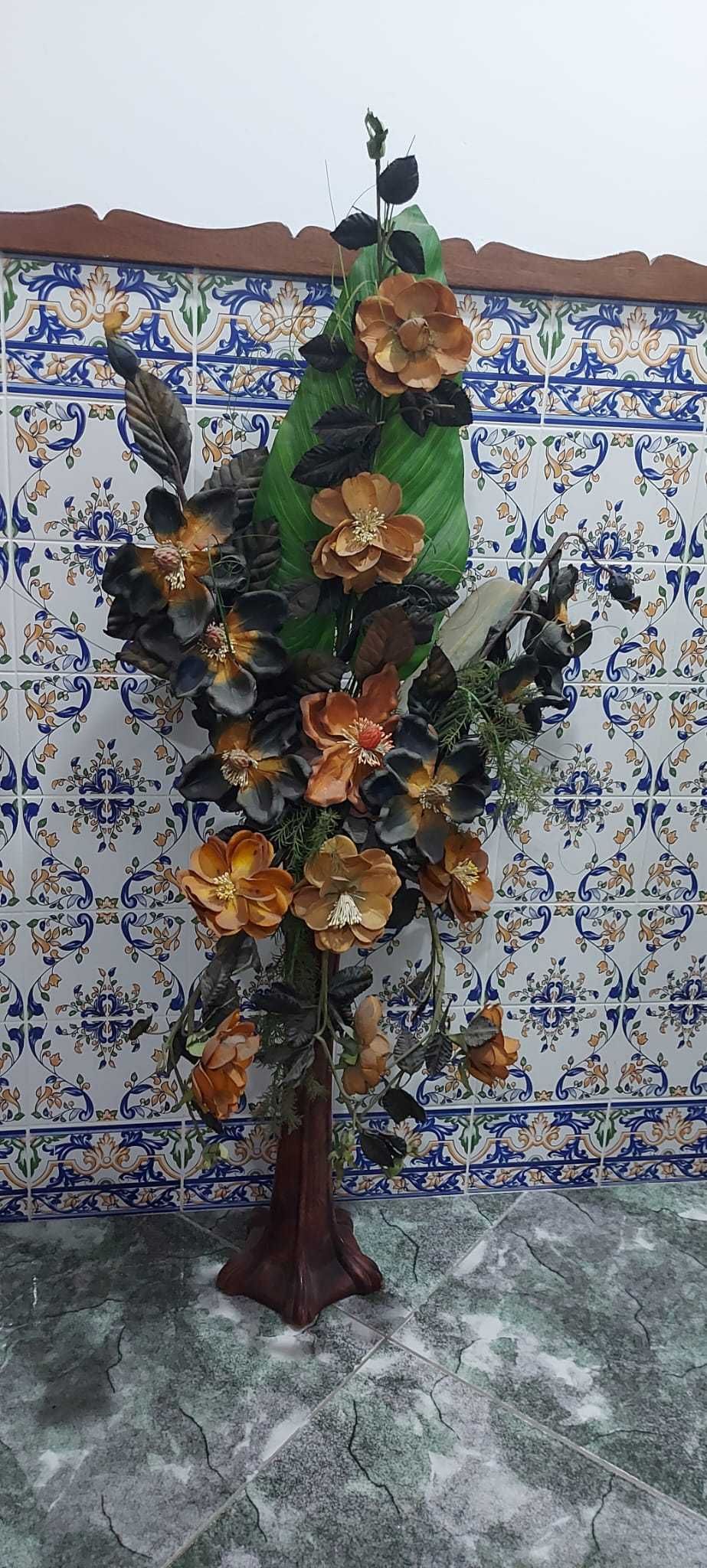 Arranjo de pé com flores