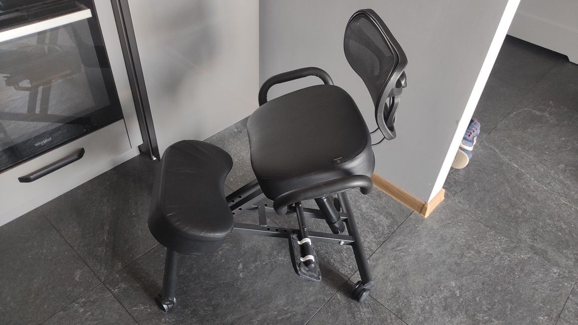 Klękosiad Ruckenflex – ergonomiczne krzesło klęczne z oparciem