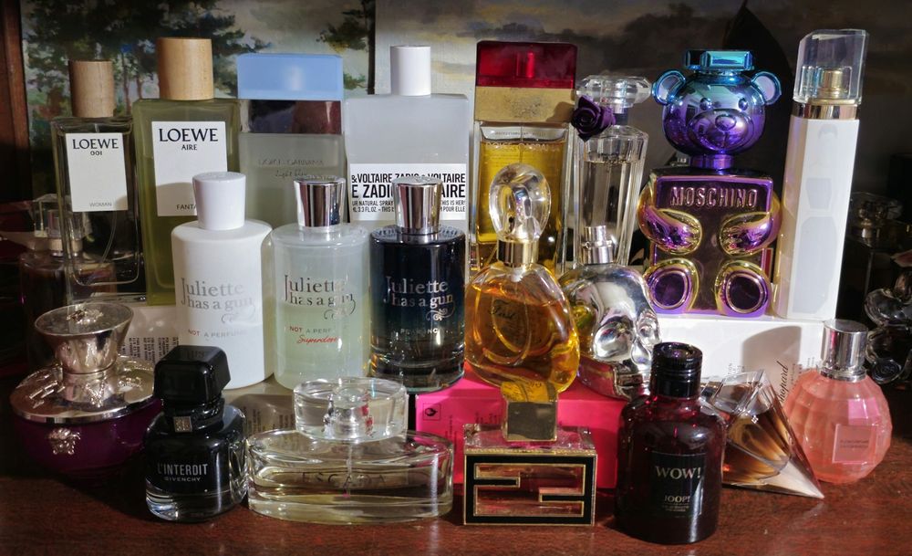 Розпродаж жіночих парфумів (флакони та на розпив)