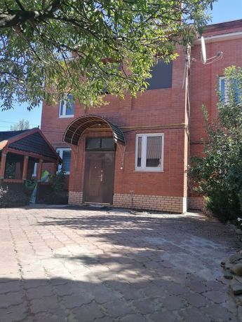 Сдается 2 эт дом на Салтовке район Радмира по Академика Павлова