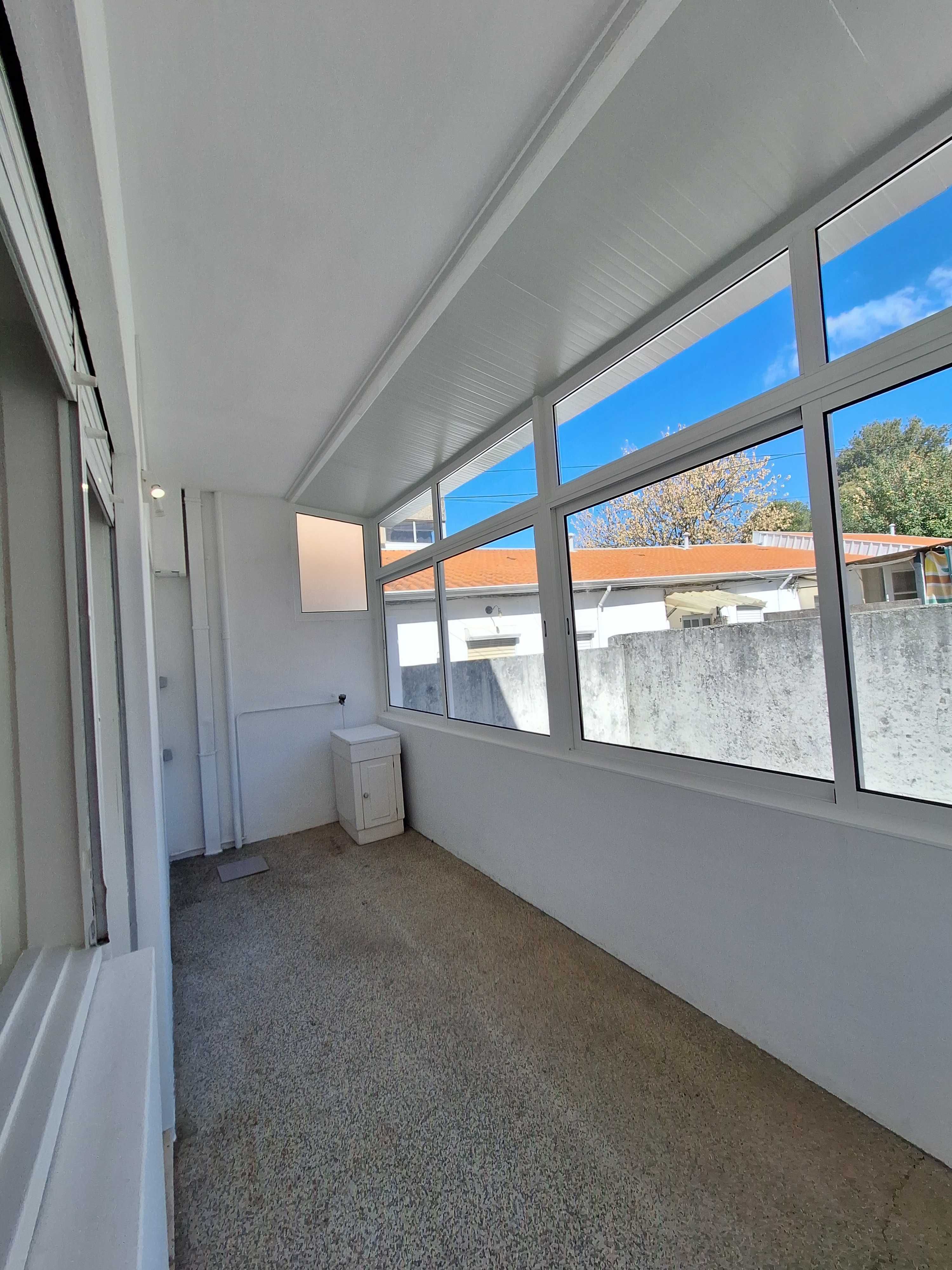 Aluguer de Apartamento T2+1  ao Jardim de Arca d' Água, Paranhos