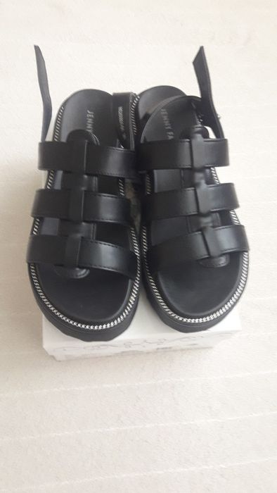 Нові жіночі босоніжки р. 38