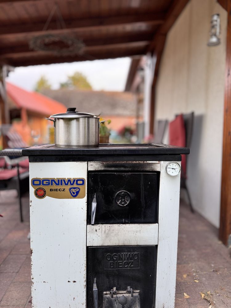 Piec kuchenny OGNIWO BIECZ – retro kuchnia ogrodowa na drewno