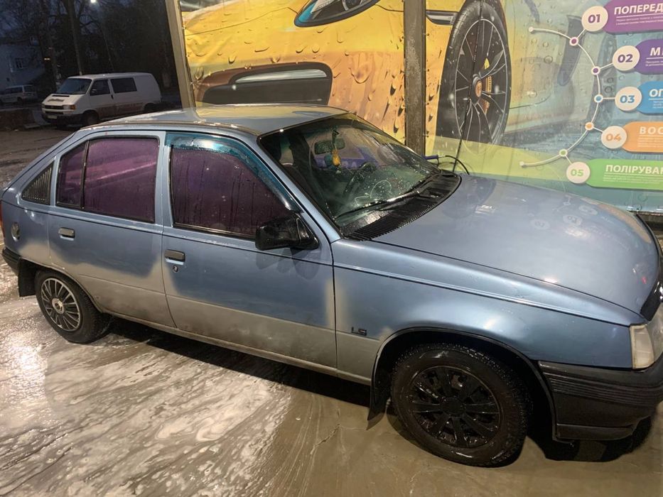 Опель кадет 1.4 газ/бенз