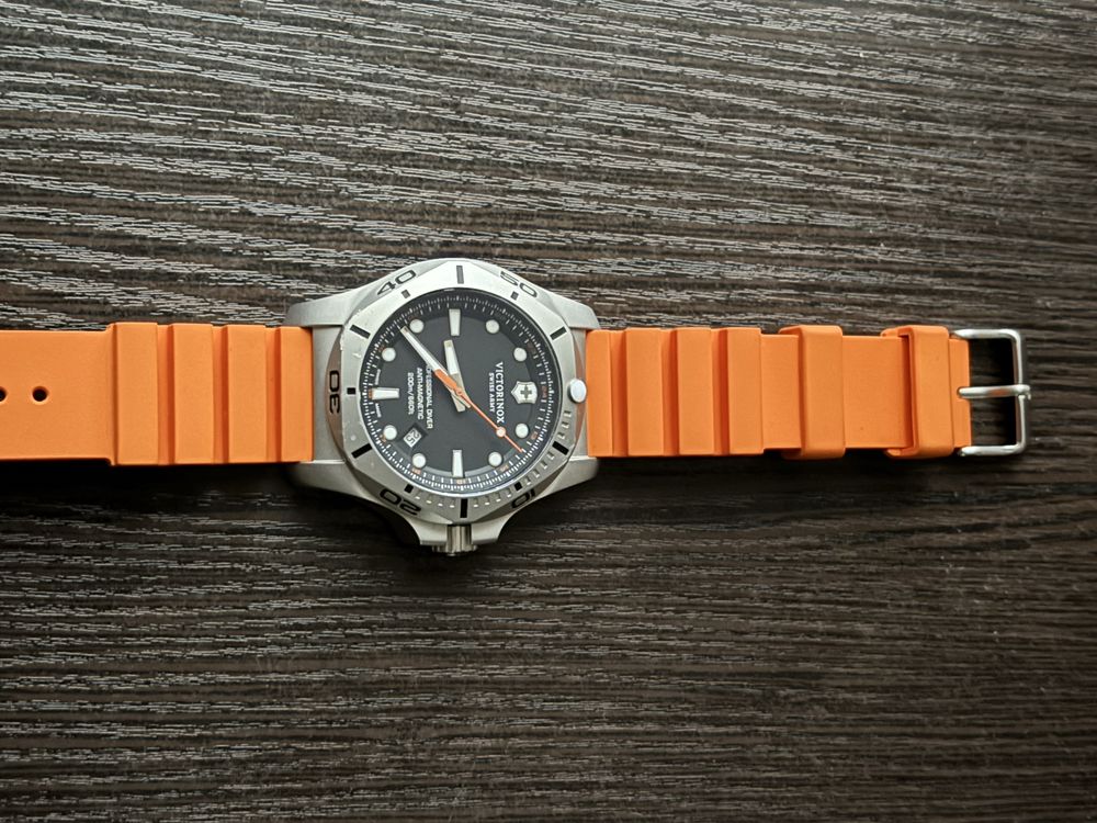 Victorinox inox 241845 оригинал