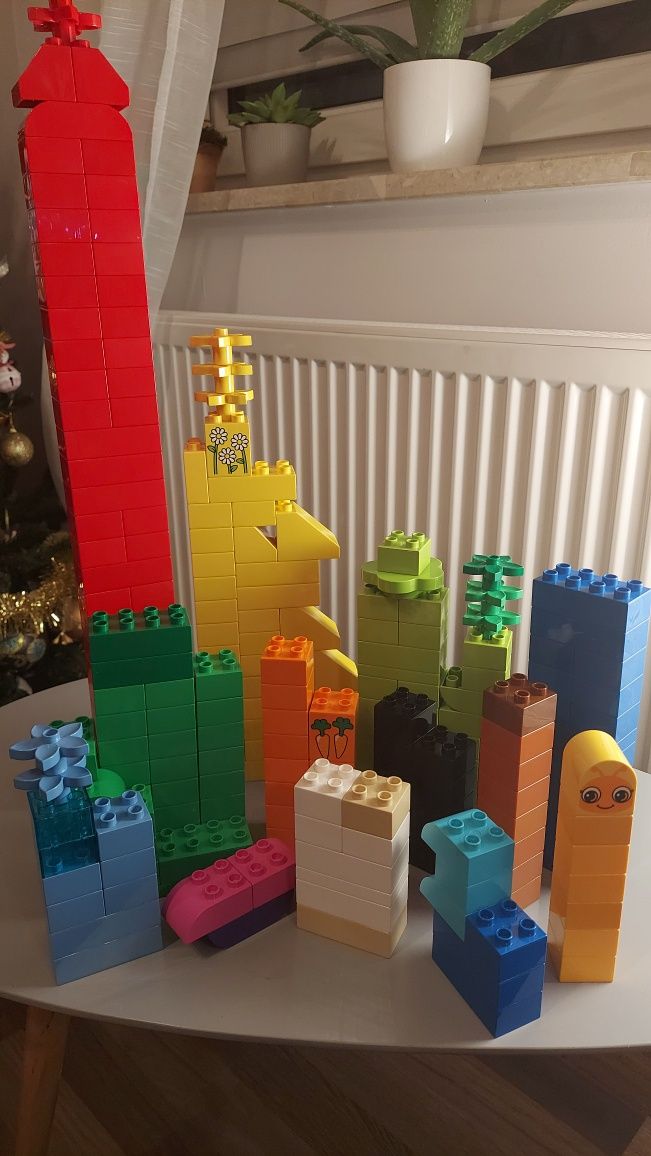 Lego Duplo 5 zestawów i więcej klocków