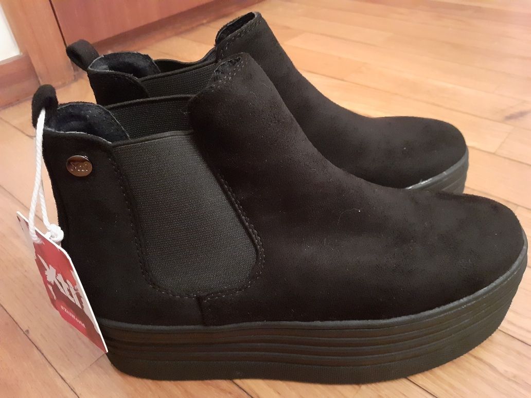 Botas pretas novo com etiqueta