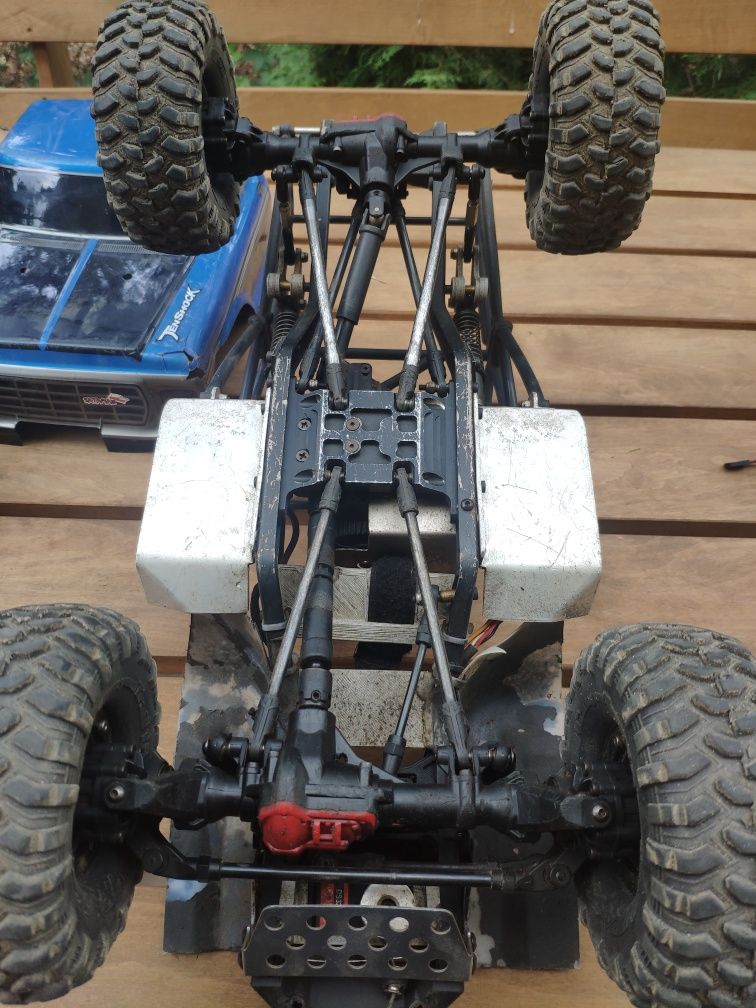 Model Trial 1/10 trx4 axial bezszczotka + pakiety zestaw