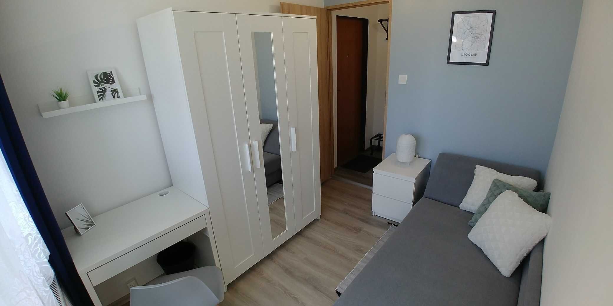 Pokój jednoosobowy z balkonem - Wrocław Krzyki osiedle Przyjaźni