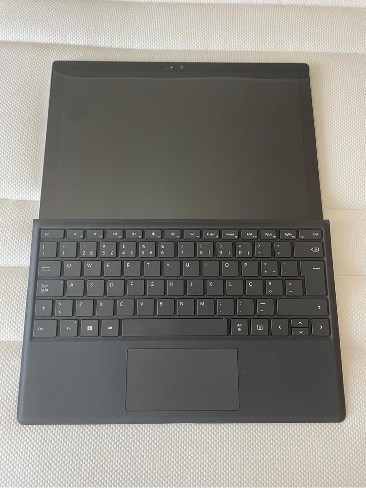 Microsoft Surface Pro 4 + Teclado Novo - Estimado