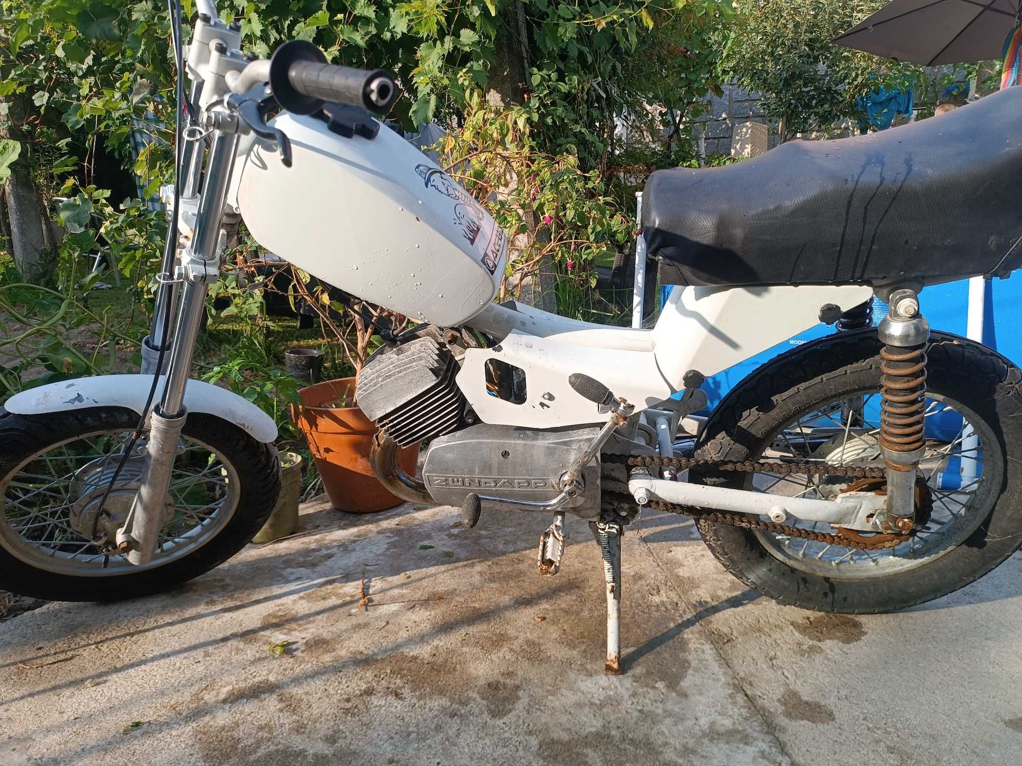 Zunndap 3 motor bom estado
