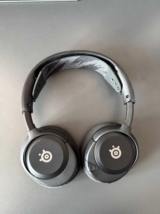 Наушники Steelseries Arctis Nova 1