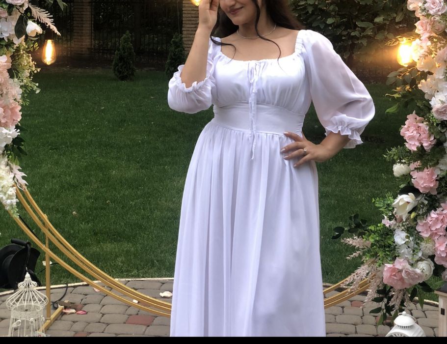 Вечернее платье размера Л.