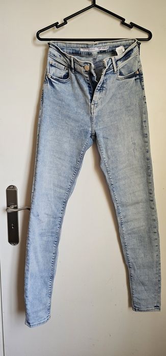 Conjunto de 4 pares de calças