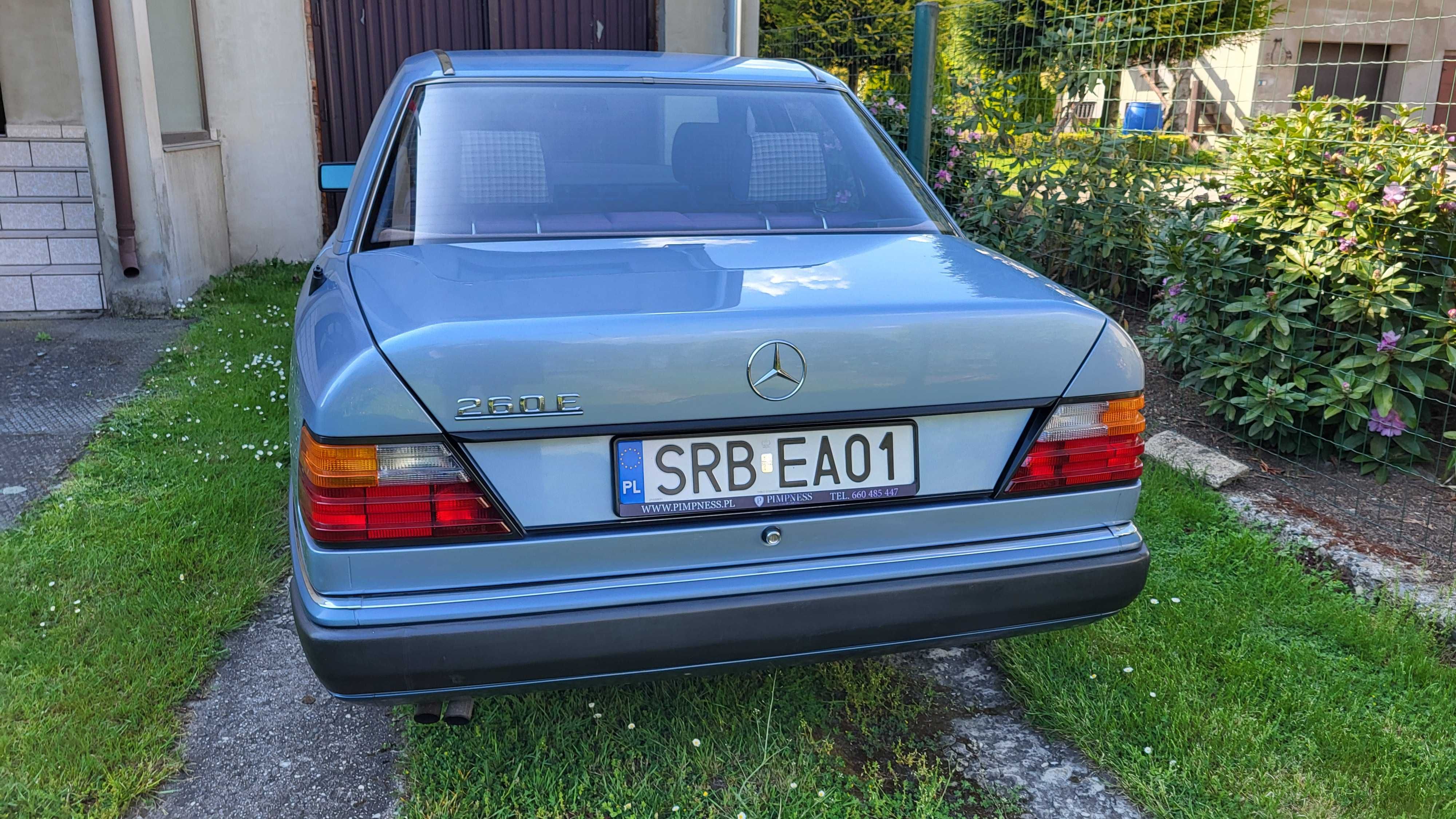 Mercedes Benz W124 sedan 2,6 benz. 1990r., automat, niebieskie wnętrze