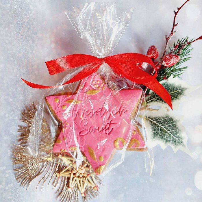 Pierniki z napisem pierniki firmowe pierniki dekorowane gwiazda imię