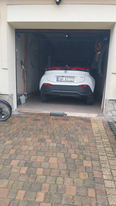 Toyota chr 2700 przebieg  jak z salonu