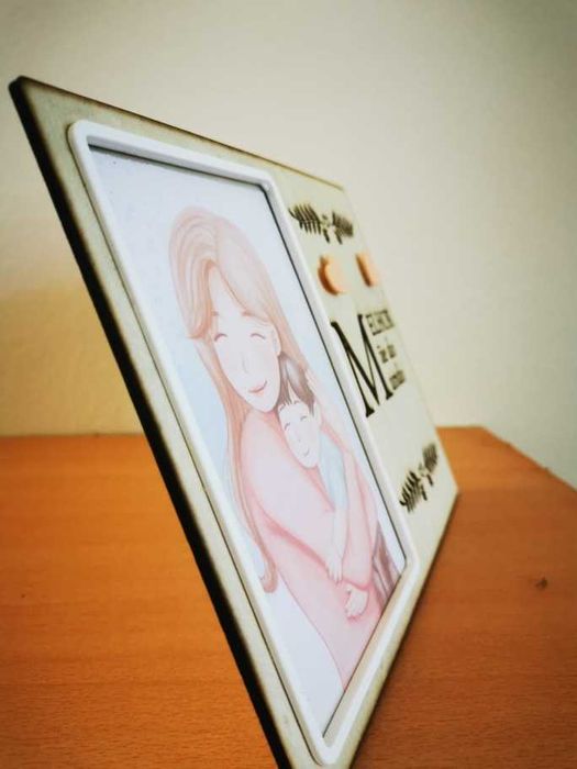 Moldura para fotografia perfeita para oferecer a uma  Mãe.
