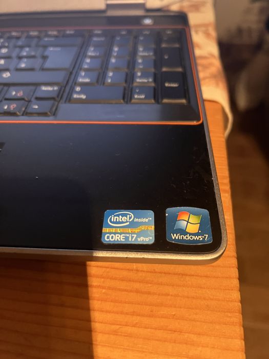 Ноутбук Dell i 7 IETITUDE E6520