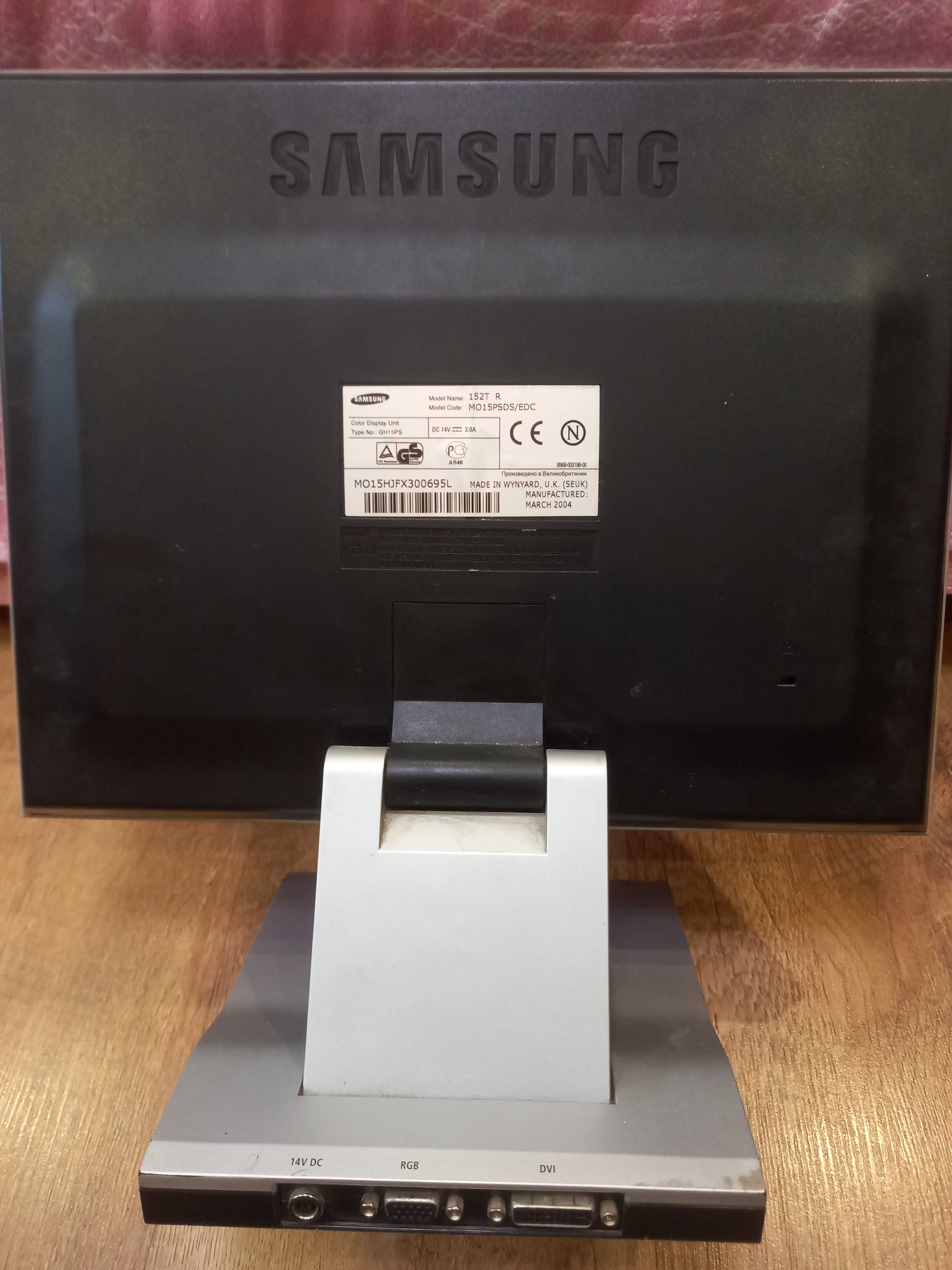 Монитор SAMSUNG для компъютера