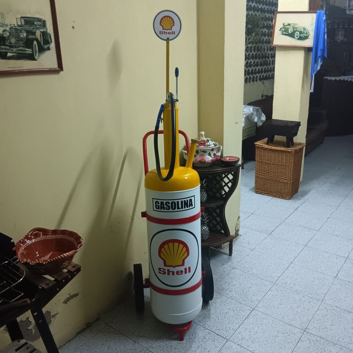 B. Gasolina shell modelo antigo,