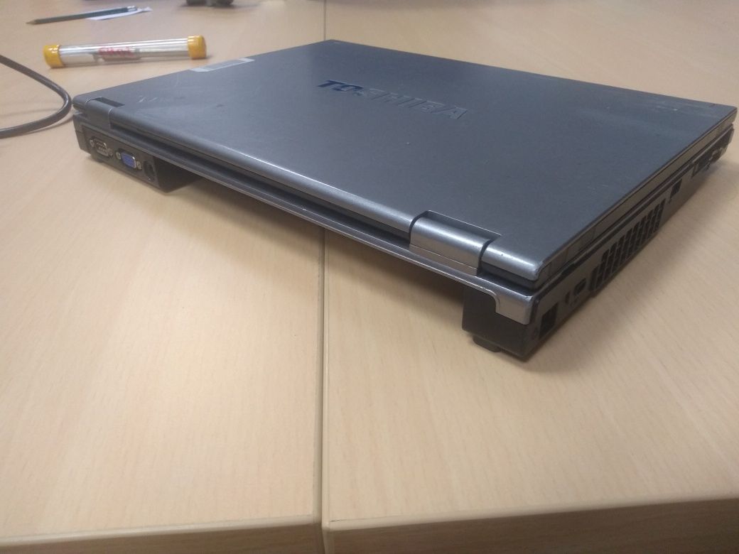 Laptop Toshiba Tecra M9-1CA rs232 uszkodzony