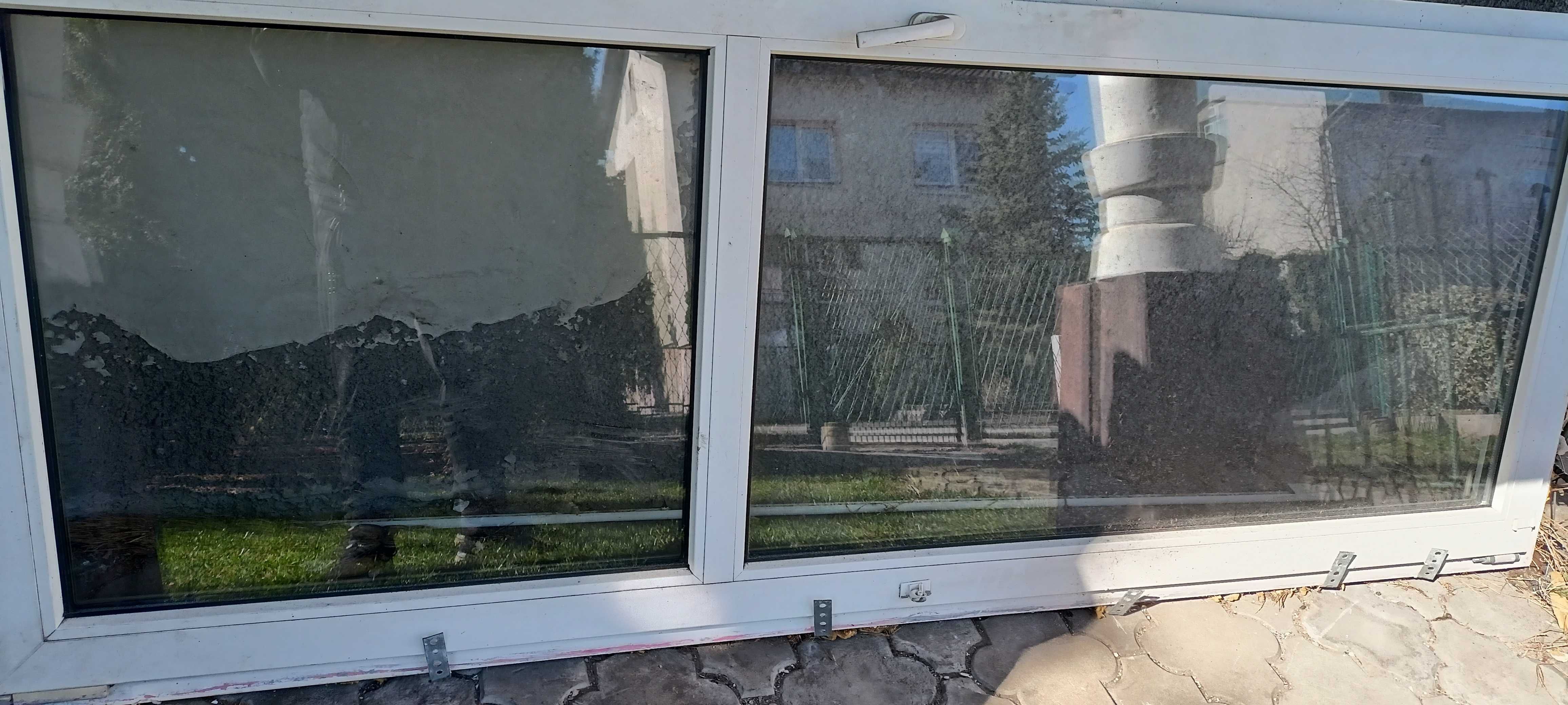 drzwi balkonowe białe plastikowe koloru białego