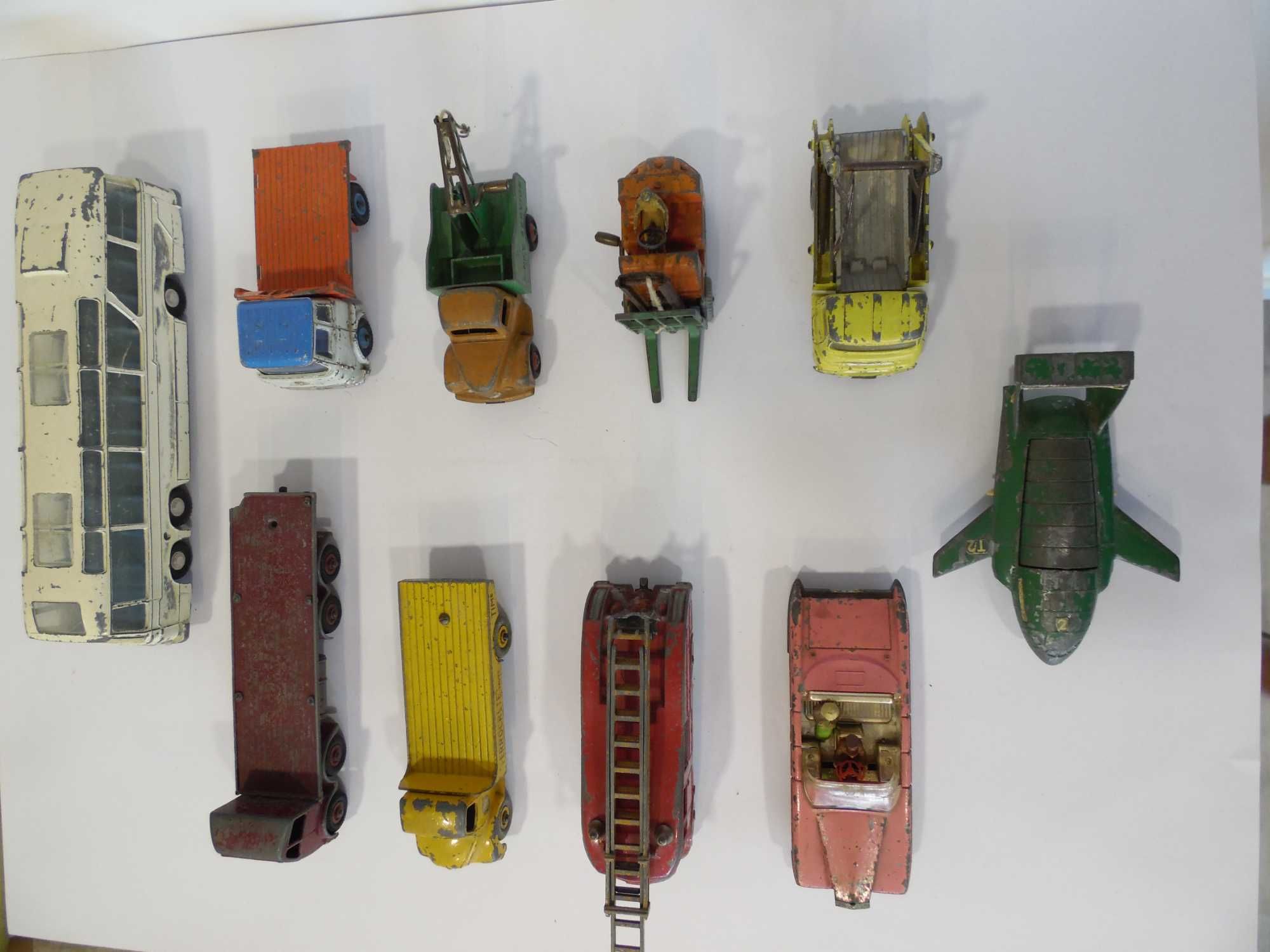 Miniaturas Dinky Toys 1947 a 1977 - Lote I