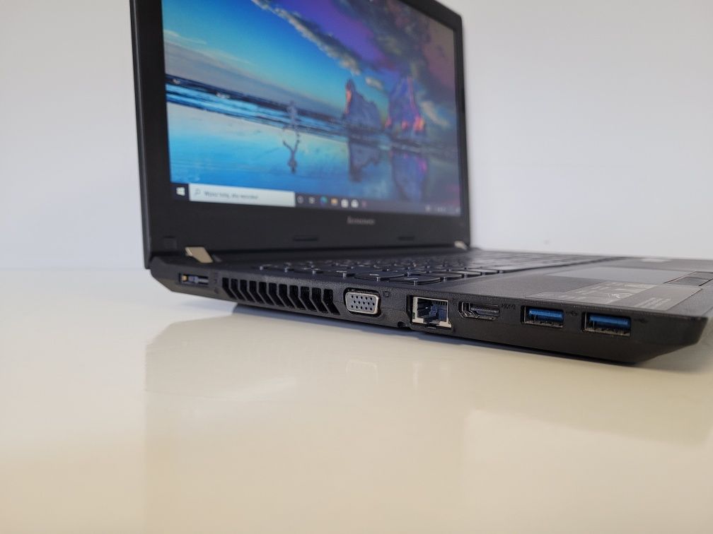 Mocny laptop Lenovo - i5 , Radeon R5, SSD 120GB,ram 8gb ,Super Bateria