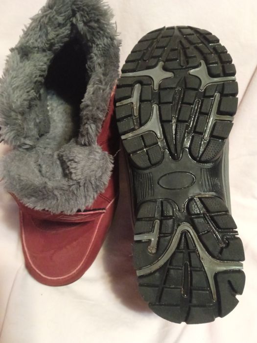 Жіночі  зимові  чоботи  черевики