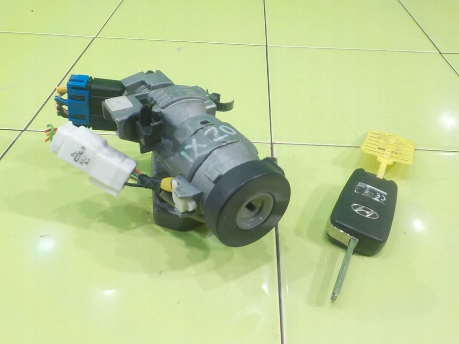 HYUNDAI ix20 1.6 CRDI 13r 5D stacyjka z kluczykiem