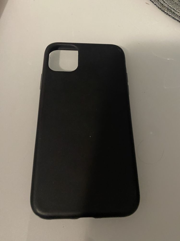 Etuii iphon 11.Tanio…