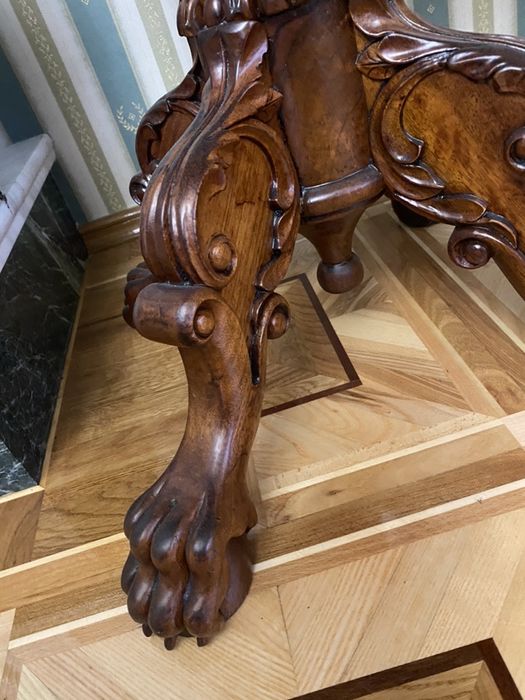 Антикварный столик