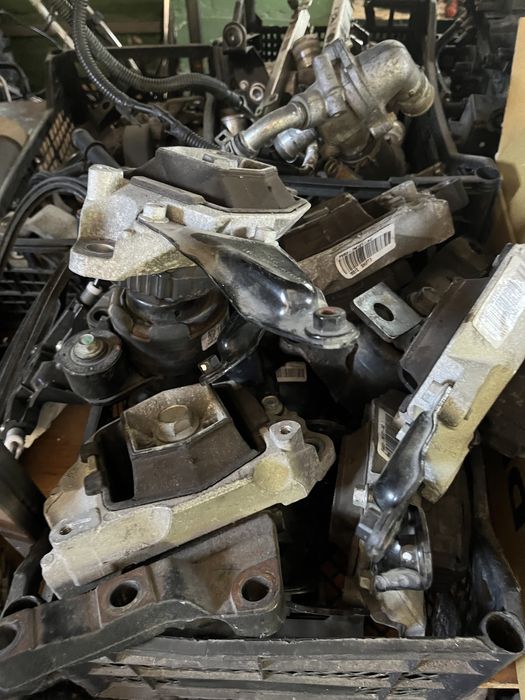 Ford C-max hybird подушка двигуна права, ліва.