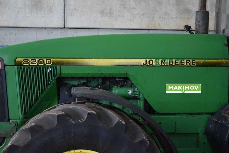 Tractor Agrícola/Florestal John Deere 8200